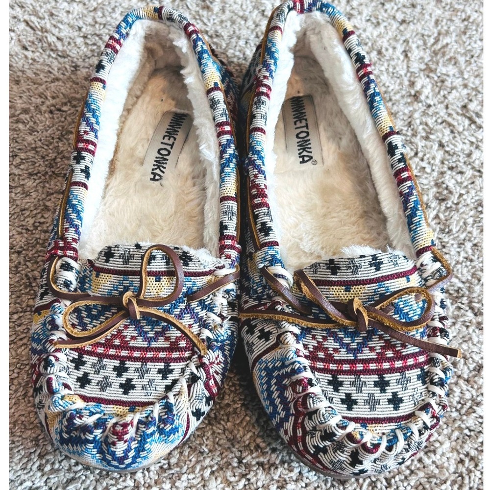 Minnetonka Cally Moccasin Slippers Multi Color Geometric Faux Fur Lined 9M
